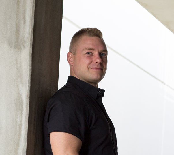 om mig - patrick meyhoff